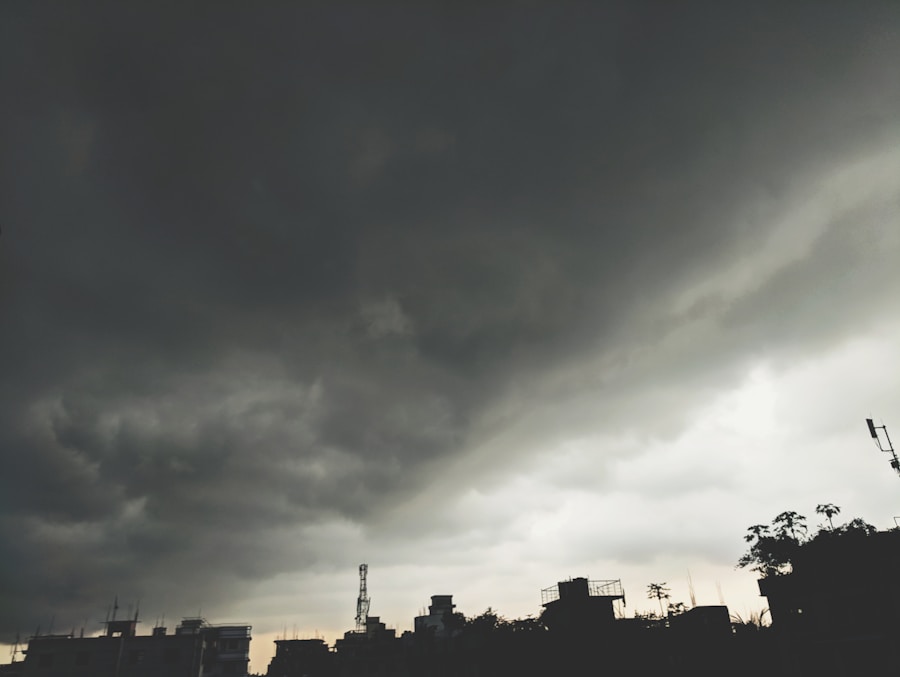 Jak się ubrać na 20 stopni: Poradnik stylizacji